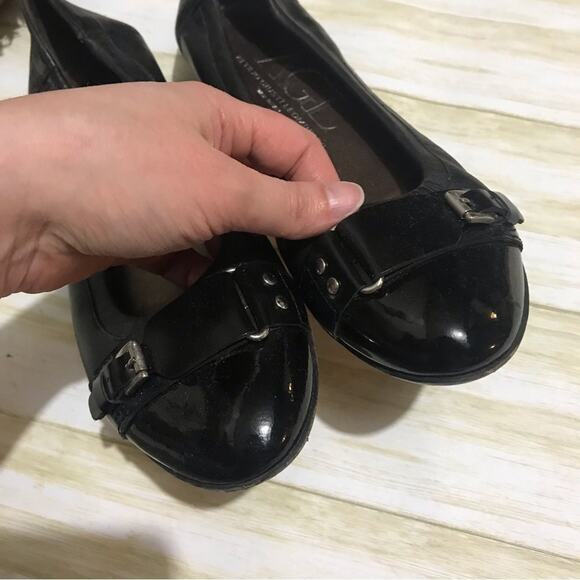AGL Black Leather Patent Cap Toe Buckle Flats Made In Italy Women’s Size 38 - Picture 2 of 6
